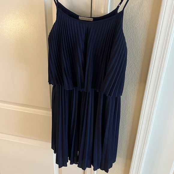 ⚓️ Vintage Navy Pleated Flowy Mini Dress, Circa 2007 , Size: S - Picture 9 of 17